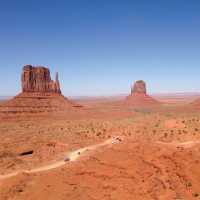 Sandstone buttes of Monument Valley at the Arizona-Utah state line | Nathaniel Wynne